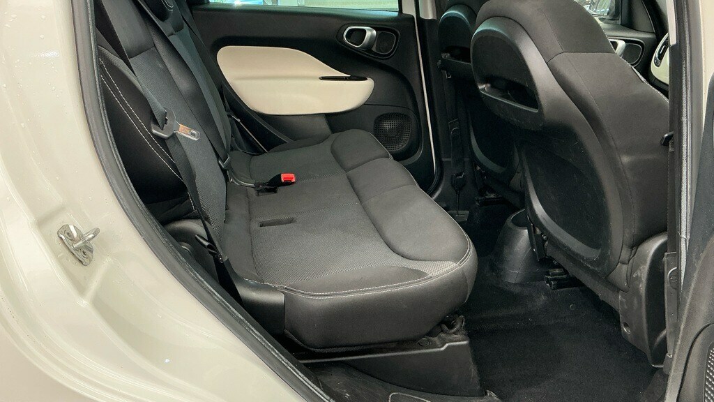 Fiat 500L Hatchback Red #10