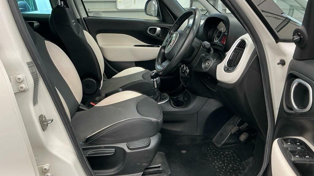 Fiat 500L Hatchback Red #11