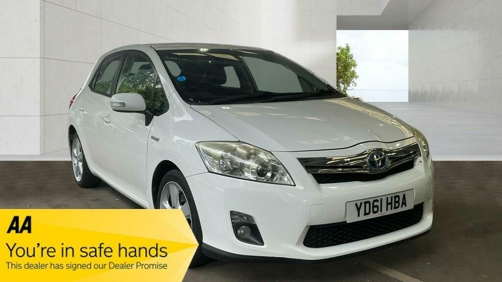 Toyota Auris 1.8 Vvti Hybrid T Spirit Cvt White