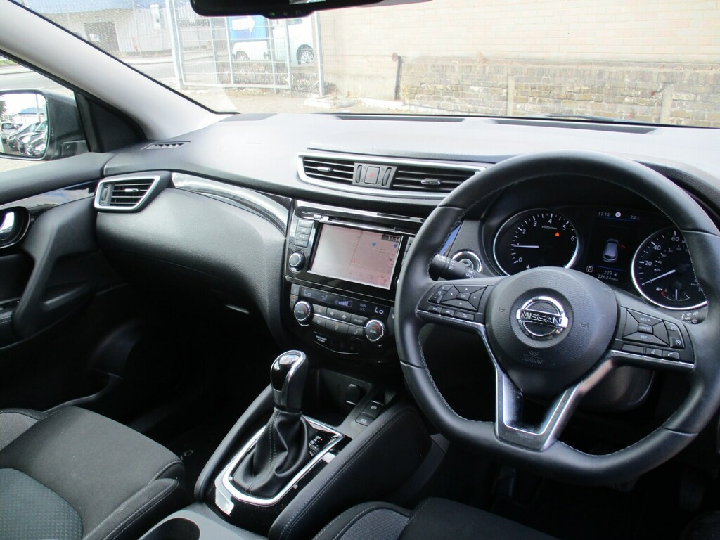 Nissan Qashqai 1.3 Dig-t 160 157 N-connecta Dct Glass Roof EP21FPZ Black #6