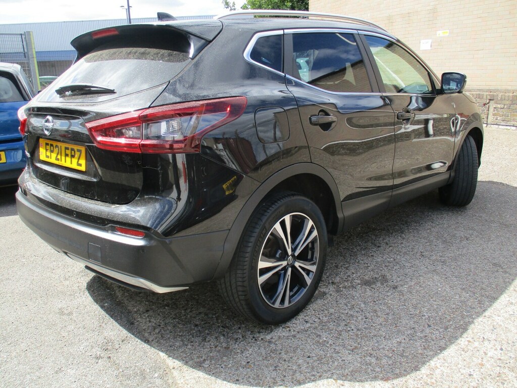 Nissan Qashqai 1.3 Dig-t 160 157 N-connecta Dct Glass Roof EP21FPZ Black #2
