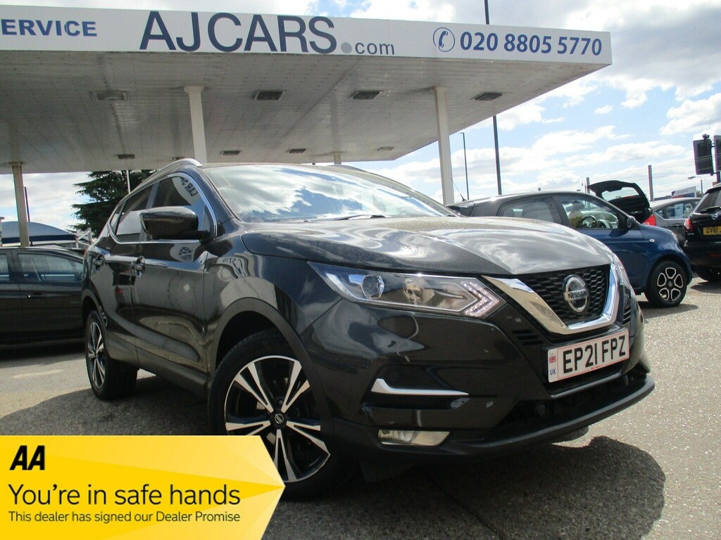 Nissan Qashqai 1.3 Dig-t 160 157 N-connecta Dct Glass Roof Black