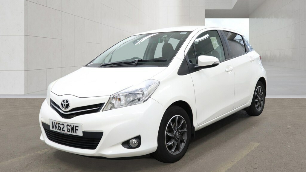 Toyota Yaris 1.0 Vvt-i Edition White #2