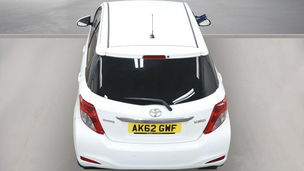 Toyota Yaris Sr Red #8