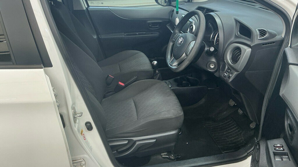 Toyota Yaris Sr Red #11
