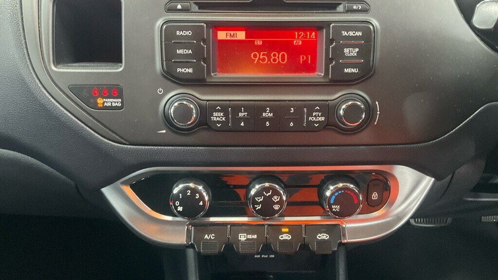 Kia RIO Domino 5-Door Black #13
