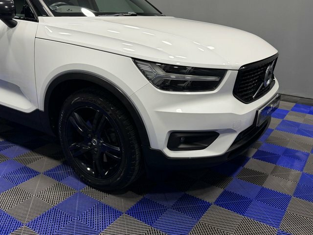 Volvo XC40 2019 2.0 D4 R-design Suv Awd Euro LO69KKR White #3