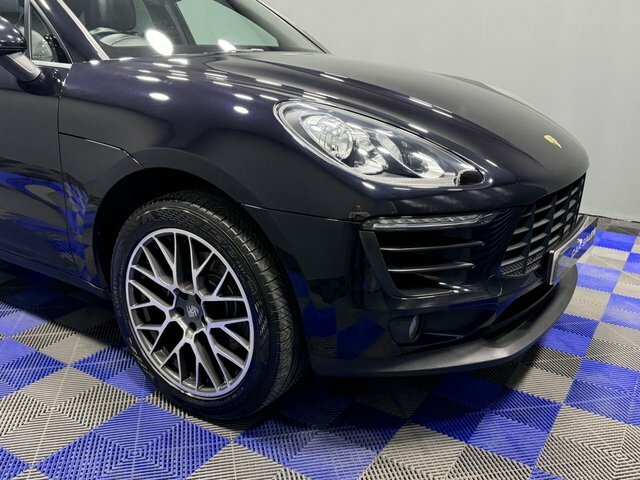 Porsche Macan 2018 2.0T Suv Pdk 4Wd Euro 6 Ss 252 GX18OZK Black #3