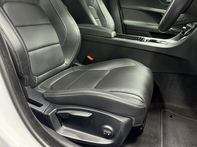 Jaguar XE 2.0 I4 250Ps R-sport Awd Blue #23