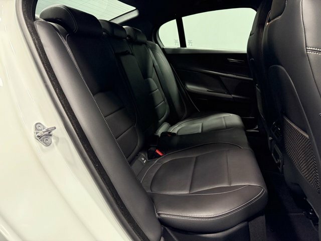 Jaguar XE 2.0 I4 250Ps R-sport Awd Blue #32
