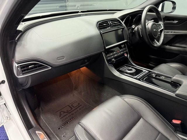 Jaguar XE 2.0 I4 250Ps R-sport Awd Blue #26