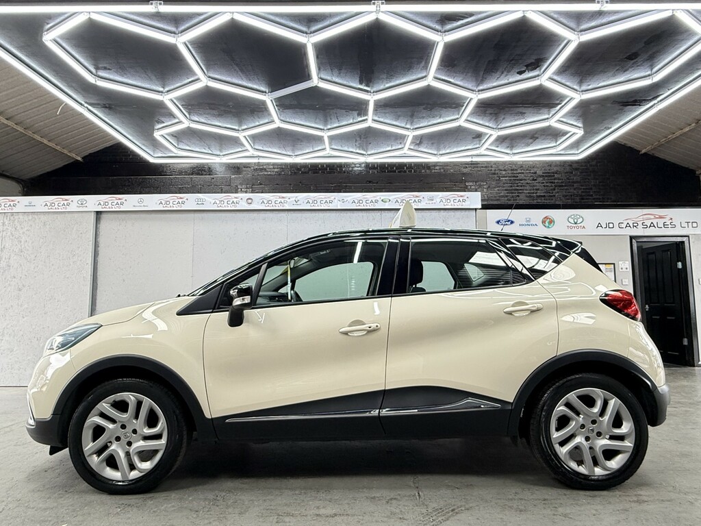 Renault Captur Suv 0.9 Dynamique Medianav Tce 90 Stop Start Ap AO15FHT White #2
