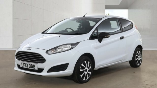 Ford Fiesta Hatchback 1.3 Studio 201313 LF13ODB White #2