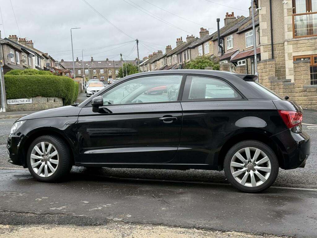 Audi A1 Sport Black #3