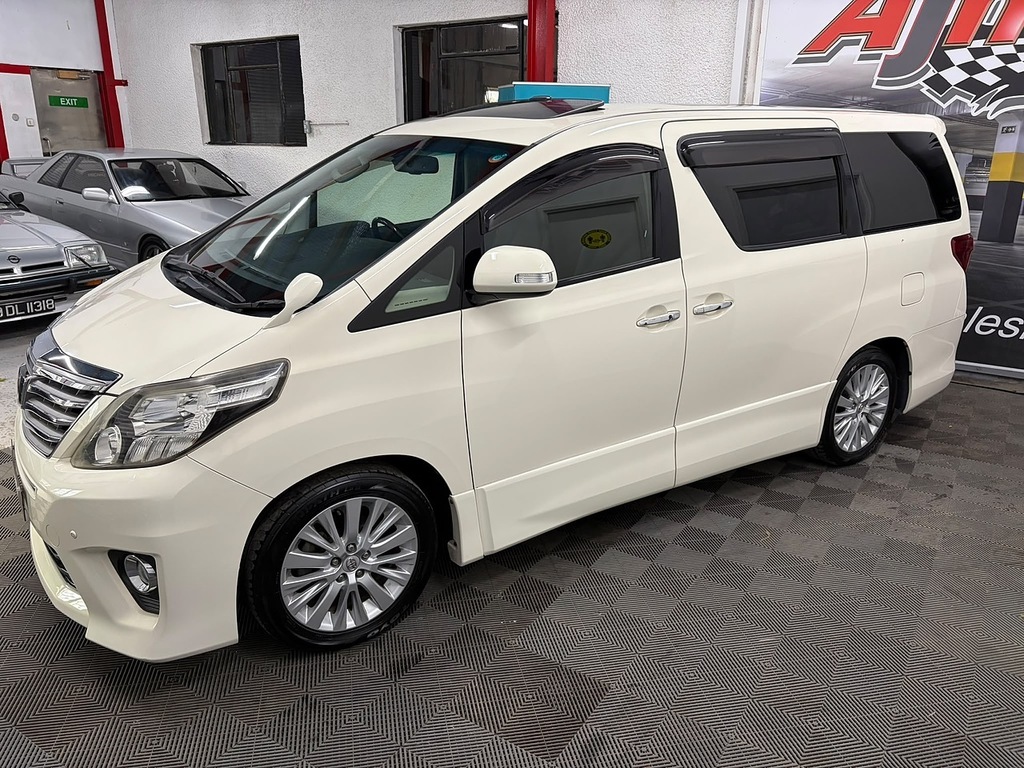 Toyota Alphard 240S C Package U835 White #5