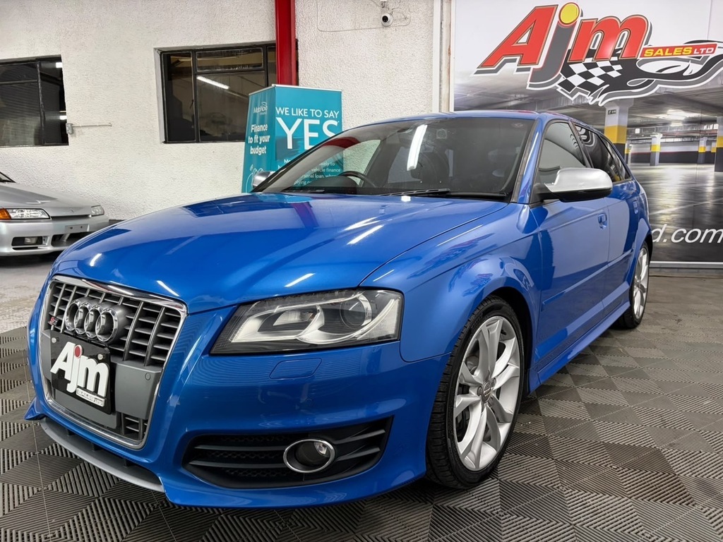 Audi A3 Black Edition 35 Tfsi 150 Ps S Tronic Red #5