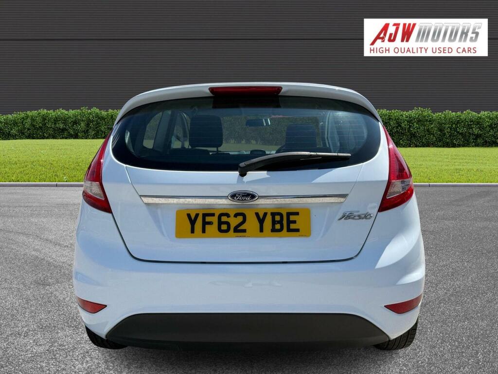 Ford Fiesta Hatchback 1.4 Zetec 201262 White #5