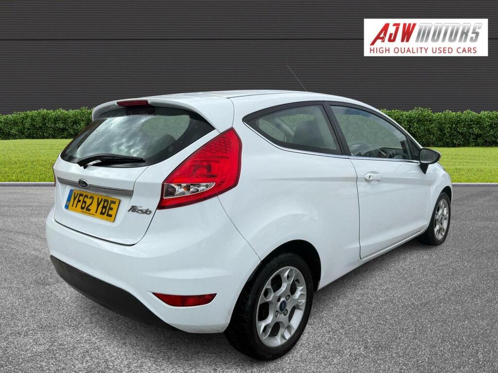 Ford Fiesta Hatchback 1.4 Zetec 201262 White #2