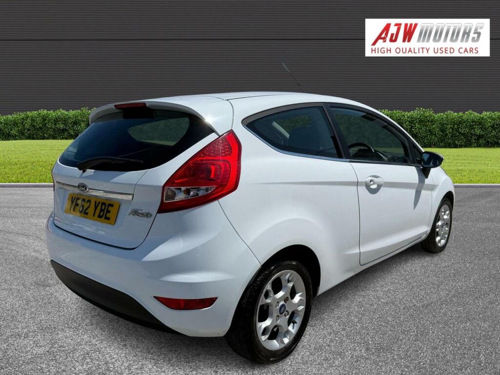 Ford Fiesta Hatchback 1.4 Zetec 201262 White #3