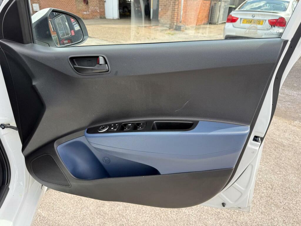 Hyundai I10 1L Premium Blue #21
