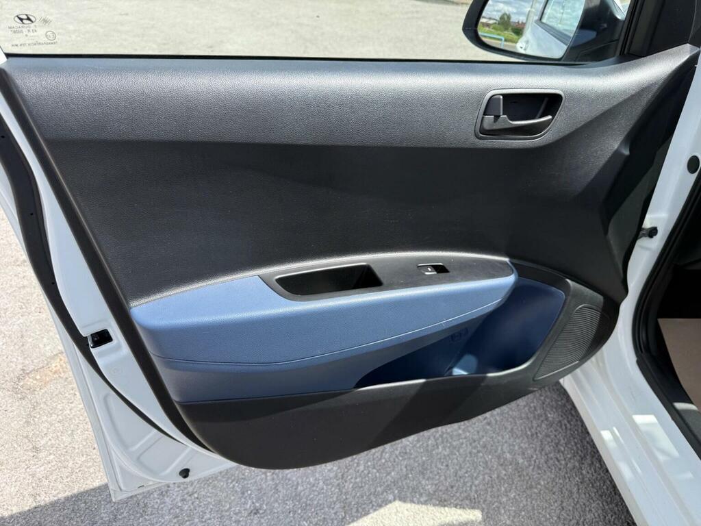 Hyundai I10 1L Premium Blue #28