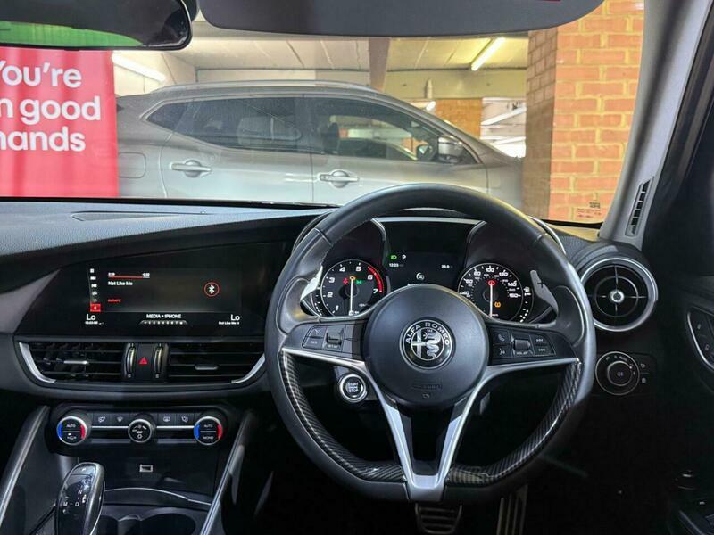 Alfa Romeo Giulia 2.0 Tb Super Red #58