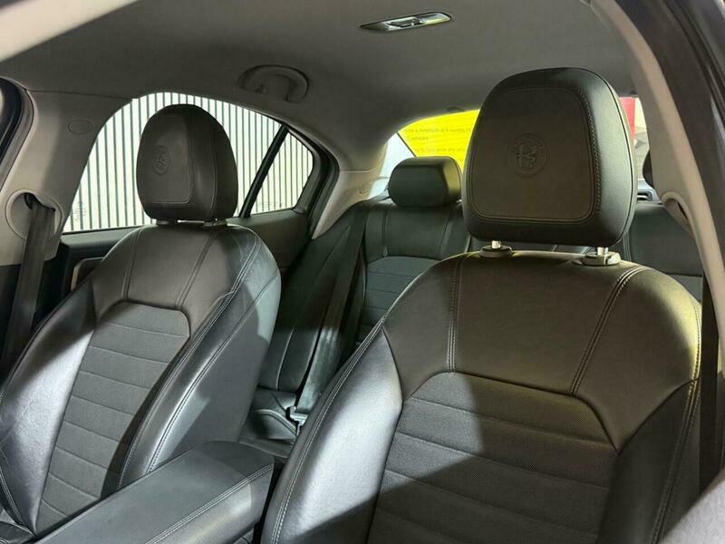 Alfa Romeo Giulia 2.0 Tb Super Red #42