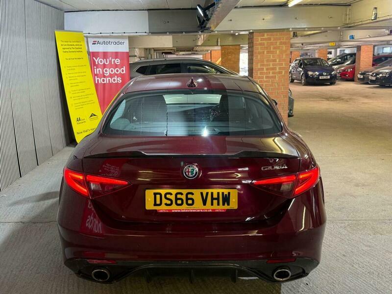 Alfa Romeo Giulia 2.0 Tb Super Red #24