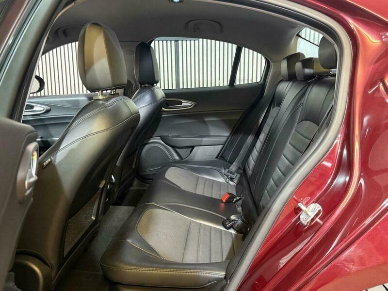 Alfa Romeo Giulia 2.0 Tb Super Red #43