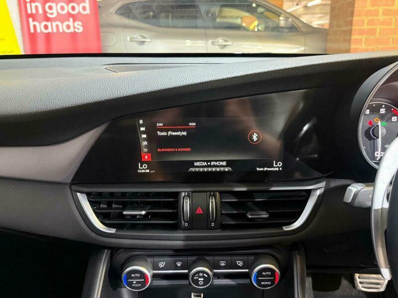 Alfa Romeo Giulia 2.0 Tb Super Red #50