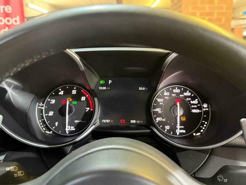 Alfa Romeo Giulia 2.0 Tb Super Red #54