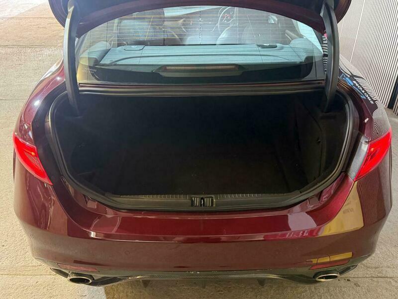 Alfa Romeo Giulia 2.0 Tb Super Red #55