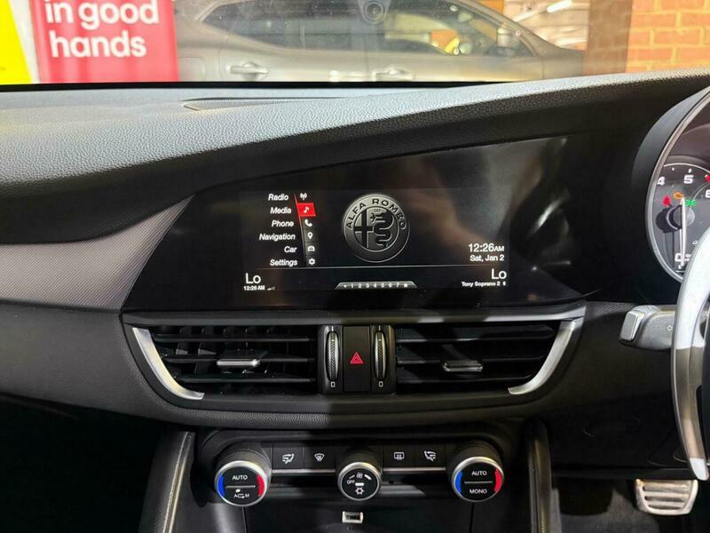 Alfa Romeo Giulia 2.0 Tb Super Red #51