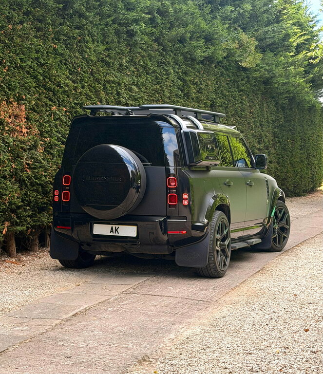 Land Rover Defender 110 X-dynamic Hse Grey #9