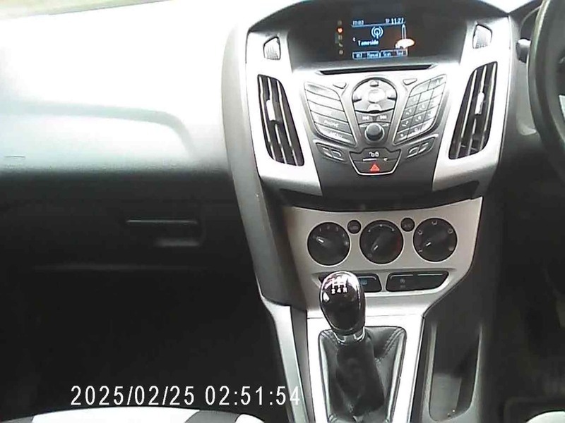 Ford Focus Zetec Silver #6