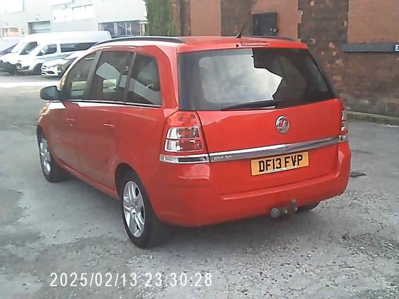 Vauxhall Zafira Exclusiv Red #5