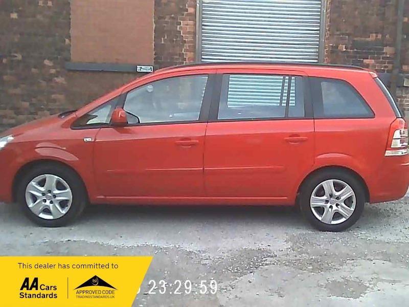 Vauxhall Zafira Exclusiv Red #2