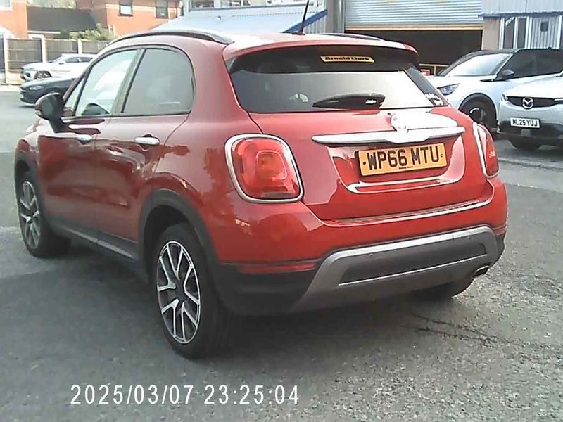 Fiat 500X Multijet Cross Plus Red #4