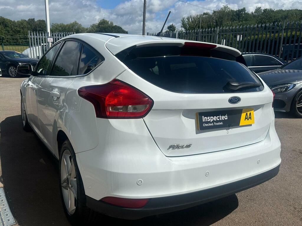 Ford Focus Hatchback 1.5 Tdci Zetec Edition Euro 6 Ss HV67EBM White #5