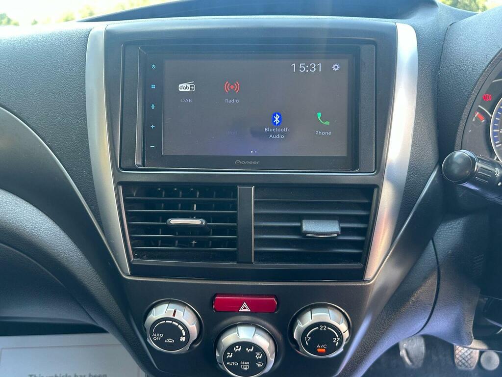 Subaru Forester D X Green #15