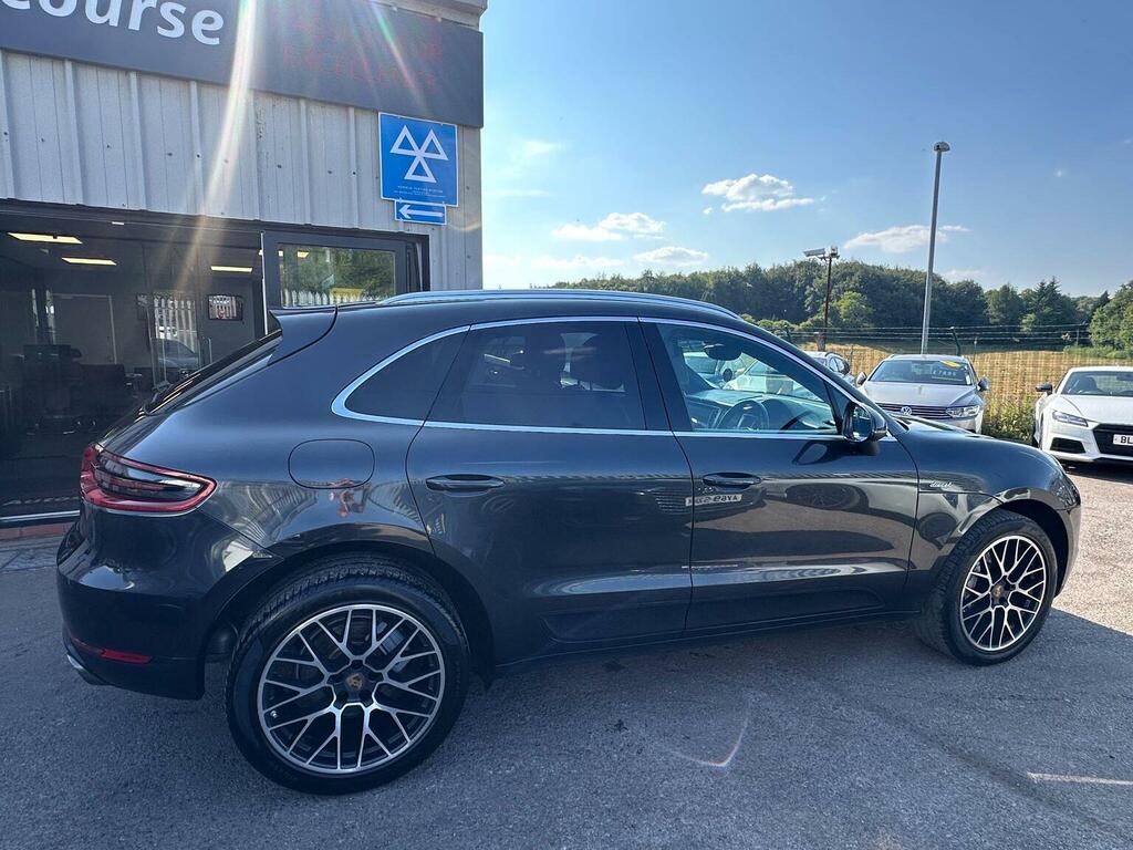 Porsche Macan 3.0 D S Pdk 258 Bhp Blue #8