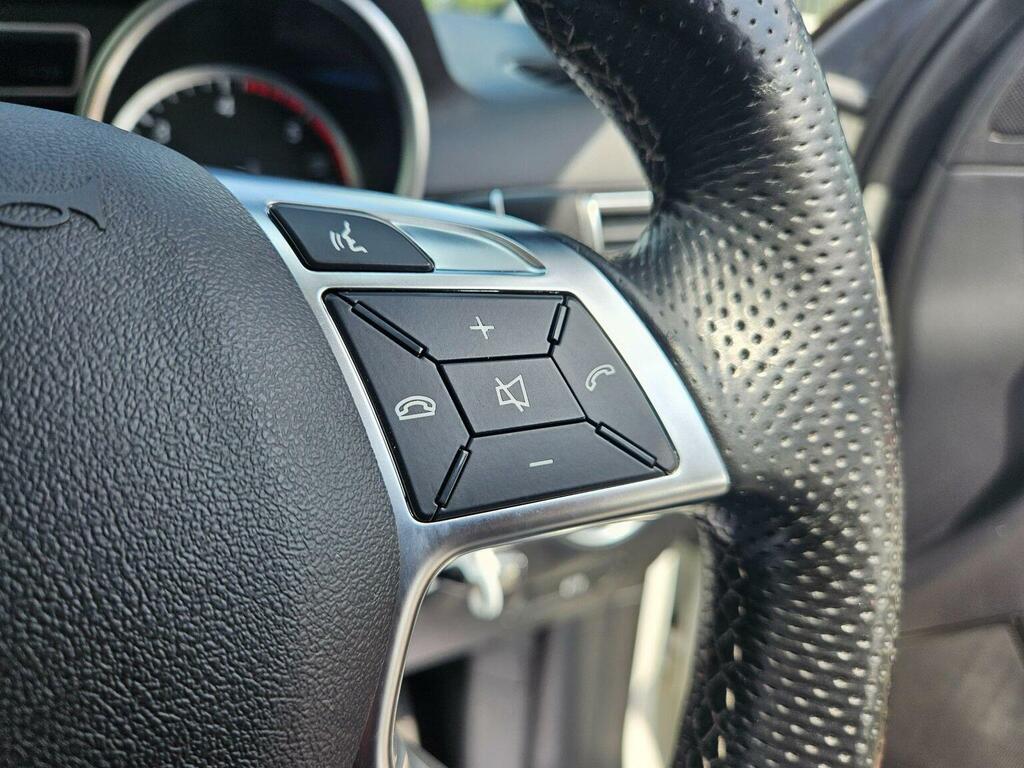 Mercedes-Benz M Class Ml350 Bluetec Amg Black #16
