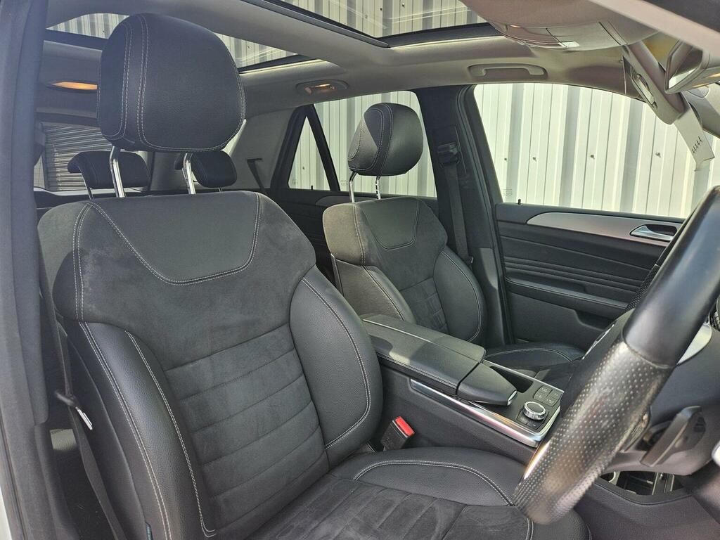 Mercedes-Benz M Class Ml350 Bluetec Amg Black #10