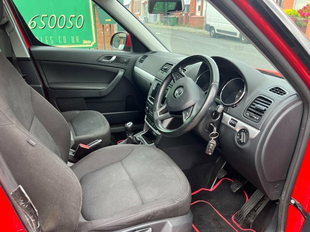Skoda Yeti Petrol Red #4