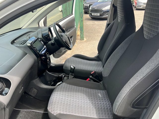 Peugeot 108 1.0 72 Allure 2021 White #35