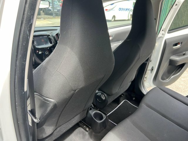 Peugeot 108 1.0 72 Allure 2021 White #30