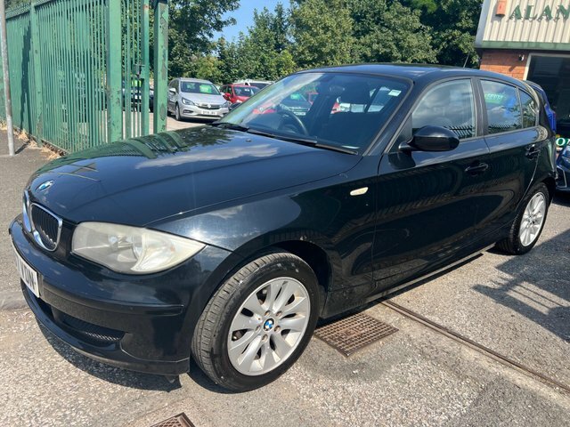BMW 1 Series Petrol CU07VDN Black #2