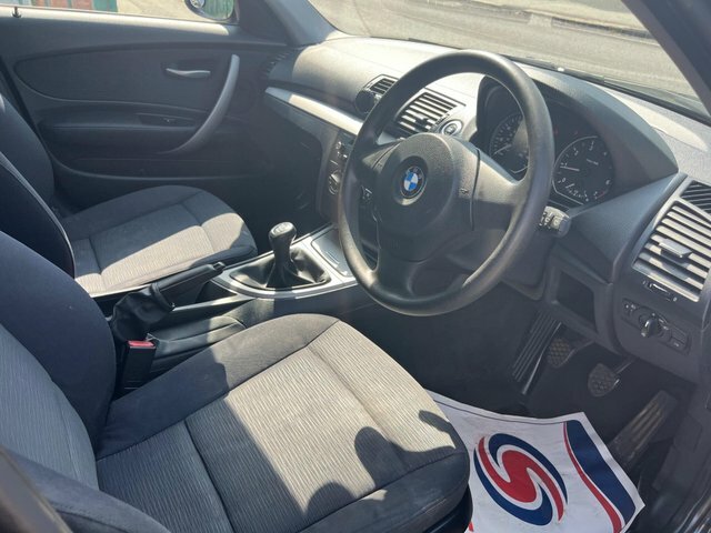 BMW 1 Series Petrol CU07VDN Black #4