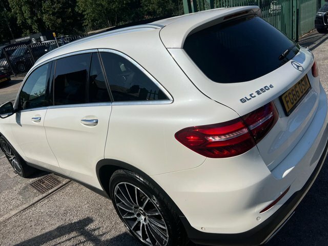 Mercedes-Benz GLC Class Mercedes-benz Glc 220 D 4Matic Sport Pr Estate White #9