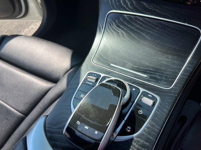 Mercedes-Benz GLC Class Mercedes-benz Glc 220 D 4Matic Sport Pr Estate White #40